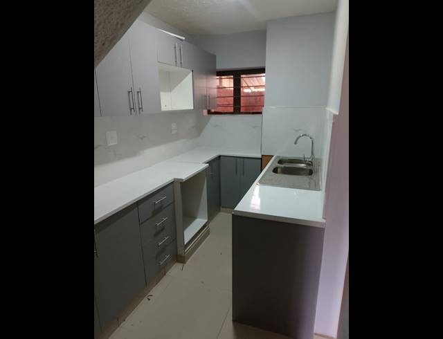 4 BEDROOM PROPERTY TO RENT IN OVERPORT